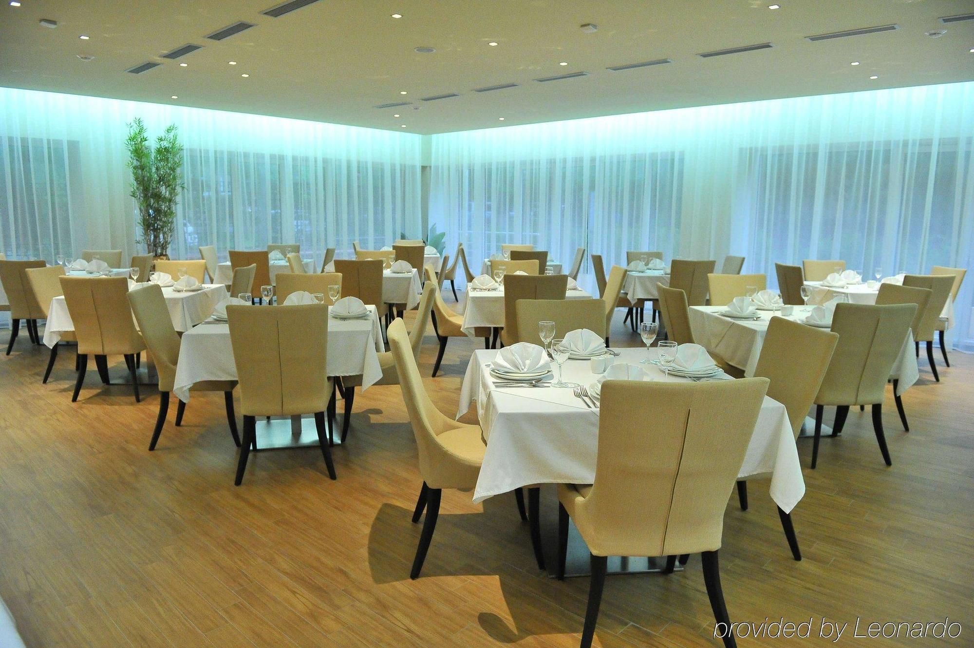 Отель Park 4*
